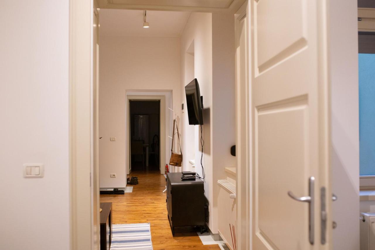 Alessia Apartment In The Old Town Timişoara Buitenkant foto